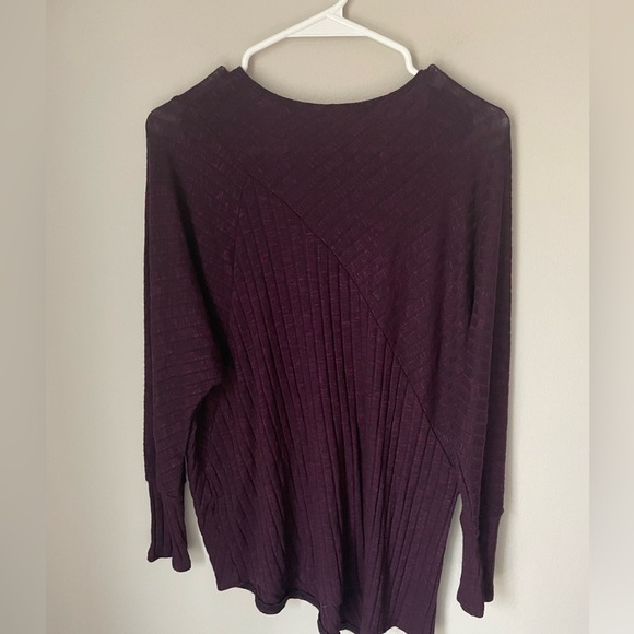 Michael Stars Dark Purple Asymmetrical Hemmed Sweater Size OS - Picture 7 of 8